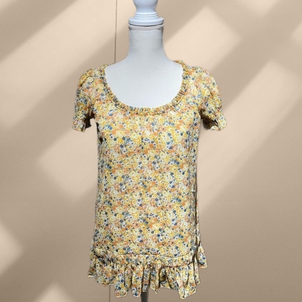 DECREE Ruffle Hem Floral Scoop Neck Short Sleeve Top Size M